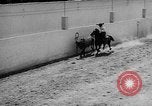 Standbild Charros Mexiko, 1961, aus Sekunde 50 historischem Filmmaterial Videoclip 65675041462