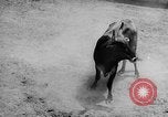Standbild Charros Mexiko, 1961, aus Sekunde 57 historischem Filmmaterial Videoclip 65675041462