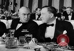 Standbild Evangeline Stand New York City USA, 1946, aus Sekunde 27 historischem Filmmaterial Videoclip 65675041469
