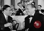Standbild Evangeline Stand New York City USA, 1946, aus Sekunde 34 historischem Filmmaterial Videoclip 65675041469