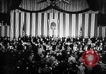 Standbild Evangeline Stand New York City USA, 1946, aus Sekunde 46 historischem Filmmaterial Videoclip 65675041469