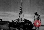 Standbild Rocket powered Sled Muroc California USA, 1948, aus Sekunde 9 historischem Filmmaterial Videoclip 65675041471