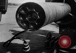 Standbild Rocket powered Sled Muroc California USA, 1948, aus Sekunde 11 historischem Filmmaterial Videoclip 65675041471