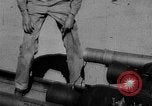 Standbild Rocket powered Sled Muroc California USA, 1948, aus Sekunde 26 historischem Filmmaterial Videoclip 65675041471