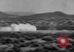 Standbild Rocket powered Sled Muroc California USA, 1948, aus Sekunde 43 historischem Filmmaterial Videoclip 65675041471