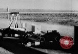 Standbild Rocket powered Sled Muroc California USA, 1948, aus Sekunde 50 historischem Filmmaterial Videoclip 65675041471