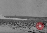 Standbild Rocket powered Sled Muroc California USA, 1948, aus Sekunde 54 historischem Filmmaterial Videoclip 65675041471