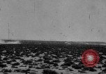 Standbild Rocket powered Sled Muroc California USA, 1948, aus Sekunde 61 historischem Filmmaterial Videoclip 65675041471