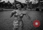 Standbild Pin up Modelle Coral Gables Florida USA, 1948, aus Sekunde 25 historischem Filmmaterial Videoclip 65675041472