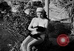 Standbild Pin up Modelle Coral Gables Florida USA, 1948, aus Sekunde 29 historischem Filmmaterial Videoclip 65675041472