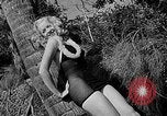 Standbild Pin up Modelle Coral Gables Florida USA, 1948, aus Sekunde 41 historischem Filmmaterial Videoclip 65675041472