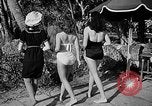 Standbild Pin up Modelle Coral Gables Florida USA, 1948, aus Sekunde 43 historischem Filmmaterial Videoclip 65675041472