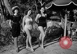 Standbild Pin up Modelle Coral Gables Florida USA, 1948, aus Sekunde 46 historischem Filmmaterial Videoclip 65675041472