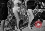 Standbild Pin up Modelle Coral Gables Florida USA, 1948, aus Sekunde 48 historischem Filmmaterial Videoclip 65675041472
