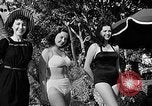 Standbild Pin up Modelle Coral Gables Florida USA, 1948, aus Sekunde 52 historischem Filmmaterial Videoclip 65675041472