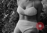 Standbild Pin up Modelle Coral Gables Florida USA, 1948, aus Sekunde 57 historischem Filmmaterial Videoclip 65675041472