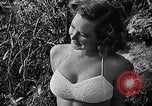 Standbild Pin up Modelle Coral Gables Florida USA, 1948, aus Sekunde 59 historischem Filmmaterial Videoclip 65675041472