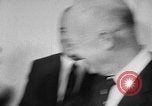 Standbild Präsident Eisenhower Washington DC USA, 1956, aus Sekunde 15 historischem Filmmaterial Videoclip 65675041477