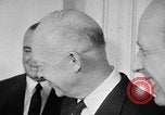 Standbild Präsident Eisenhower Washington DC USA, 1956, aus Sekunde 16 historischem Filmmaterial Videoclip 65675041477