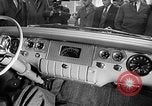 Standbild Chrysler Turbine besonderes Automobil New York City USA, 1956, aus Sekunde 4 historischem Filmmaterial Videoclip 65675041479