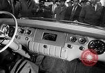 Standbild Chrysler Turbine besonderes Automobil New York City USA, 1956, aus Sekunde 6 historischem Filmmaterial Videoclip 65675041479