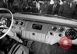 Standbild Chrysler Turbine besonderes Automobil New York City USA, 1956, aus Sekunde 7 historischem Filmmaterial Videoclip 65675041479