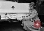 Standbild Chrysler Turbine besonderes Automobil New York City USA, 1956, aus Sekunde 23 historischem Filmmaterial Videoclip 65675041479