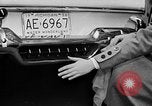 Standbild Chrysler Turbine besonderes Automobil New York City USA, 1956, aus Sekunde 27 historischem Filmmaterial Videoclip 65675041479