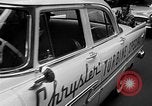 Standbild Chrysler Turbine besonderes Automobil New York City USA, 1956, aus Sekunde 35 historischem Filmmaterial Videoclip 65675041479