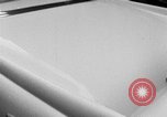 Standbild Chrysler Turbine besonderes Automobil New York City USA, 1956, aus Sekunde 38 historischem Filmmaterial Videoclip 65675041479