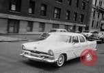 Standbild Chrysler Turbine besonderes Automobil New York City USA, 1956, aus Sekunde 43 historischem Filmmaterial Videoclip 65675041479