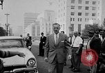 Standbild Chrysler Turbine besonderes Automobil New York City USA, 1956, aus Sekunde 52 historischem Filmmaterial Videoclip 65675041479