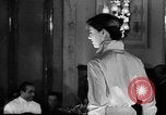 Immagine di Sfilata di moda Italia, 1956, secondo 50 filmato di repertorio 65675041480
