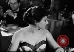 Immagine di Sfilata di moda Italia, 1956, secondo 60 filmato di repertorio 65675041480