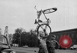 Standbild Corporal Fox Berlin West Deutschland, 1955, aus Sekunde 24 historischem Filmmaterial Videoclip 65675041487