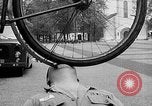 Standbild Corporal Fox Berlin West Deutschland, 1955, aus Sekunde 27 historischem Filmmaterial Videoclip 65675041487