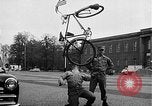 Standbild Corporal Fox Berlin West Deutschland, 1955, aus Sekunde 32 historischem Filmmaterial Videoclip 65675041487