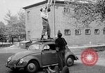 Standbild Corporal Fox Berlin West Deutschland, 1955, aus Sekunde 39 historischem Filmmaterial Videoclip 65675041487