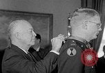 Standbild Präsident Eisenhower Washington DC USA, 1954, aus Sekunde 15 historischem Filmmaterial Videoclip 65675041489