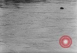Standbild Frogmen Rhein Frankreich, 1954, aus Sekunde 16 historischem Filmmaterial Videoclip 65675041491
