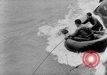 Standbild Frogmen Rhein Frankreich, 1954, aus Sekunde 20 historischem Filmmaterial Videoclip 65675041491