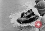 Standbild Frogmen Rhein Frankreich, 1954, aus Sekunde 21 historischem Filmmaterial Videoclip 65675041491