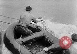 Standbild Frogmen Rhein Frankreich, 1954, aus Sekunde 25 historischem Filmmaterial Videoclip 65675041491