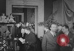 Standbild Internationale doll anzeigen Italien, 1954, aus Sekunde 6 historischem Filmmaterial Videoclip 65675041492