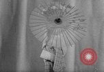 Standbild Internationale doll anzeigen Italien, 1954, aus Sekunde 12 historischem Filmmaterial Videoclip 65675041492