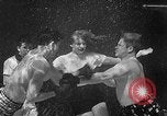 Immagine di Boxe subacquea Silver Springs Florida USA, 1954, secondo 25 filmato di repertorio 65675041495