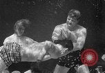 Immagine di Boxe subacquea Silver Springs Florida USA, 1954, secondo 27 filmato di repertorio 65675041495