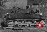 Immagine di Stati Uniti fanteria Francia, 1944, secondo 21 filmato di repertorio 65675041513