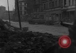Image réservoirs des États-Unis Paris France, 1945, de la seconde 27 séquences d'archives historiques vidéo 65675041515