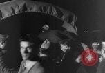 Image Les travailleurs Unis de l'automobile visitent le camp Atterbury Camp Atterbury Indiana USA, 1943, de la seconde 17 séquences d'archives historiques vidéo 65675041518